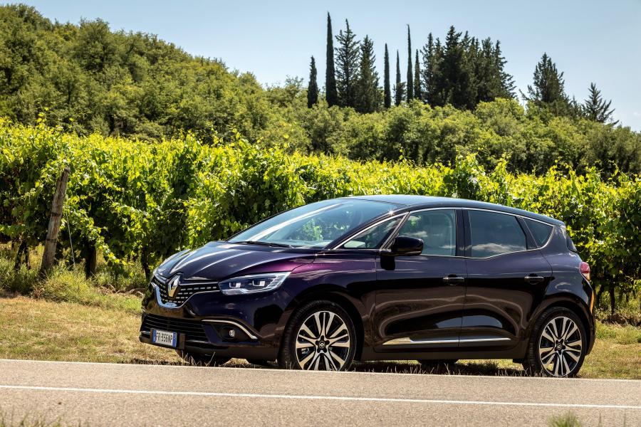  Renault Scenic Initiale Paris (J9) 2017 года  (WW) (фото 18 из 30)